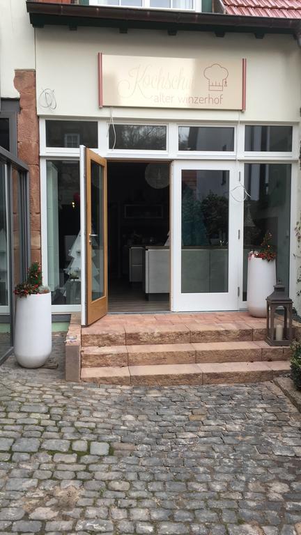Hotel Alter Winzerhof Weisenheim Am Berg E.K. Exterior foto